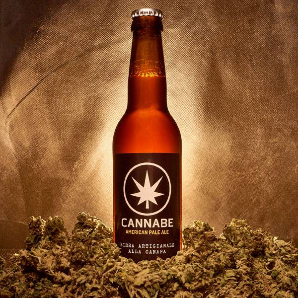 BIRRA ALLA CANAPA APA 6,2% 330ml CANNABE